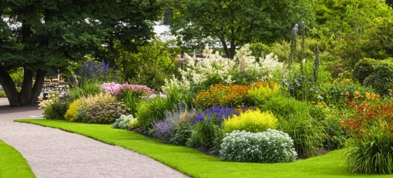 The Importance of Selecting a Landscaping Company