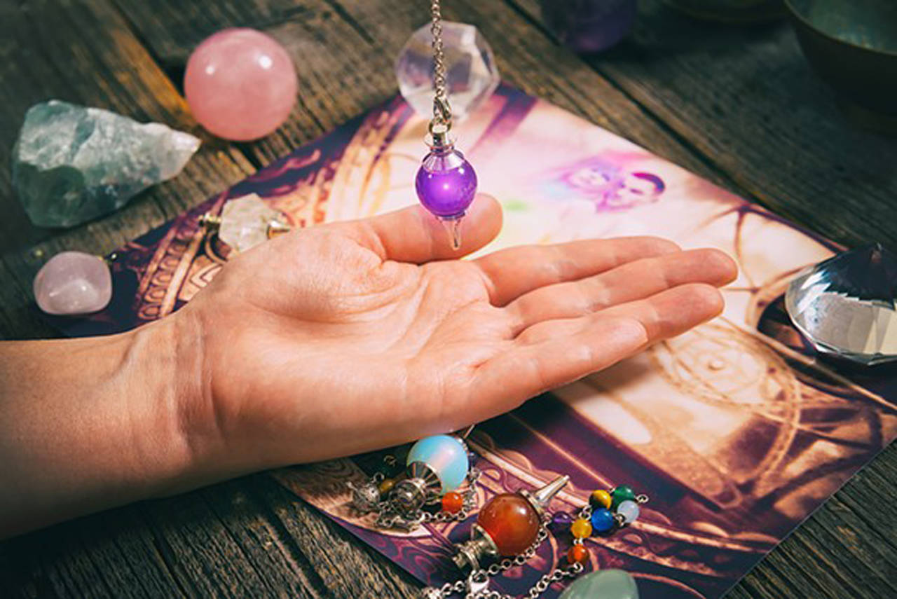 Getting Good Knowledge from Online Tarot Readings